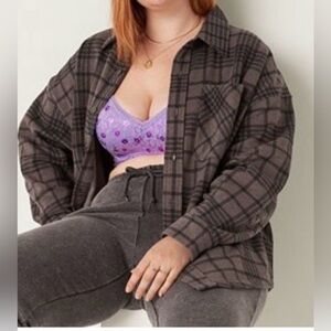PINK Victoria's Secret gray/black Plaid
Button Down Soft Fleece Shacket small
